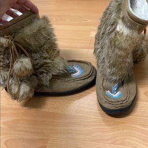 Fur boots